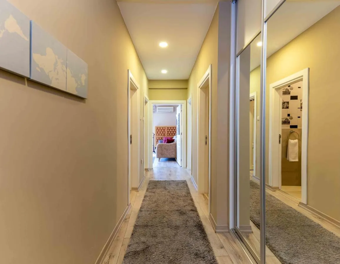 Cihangir Rooms Istanbul Apartment